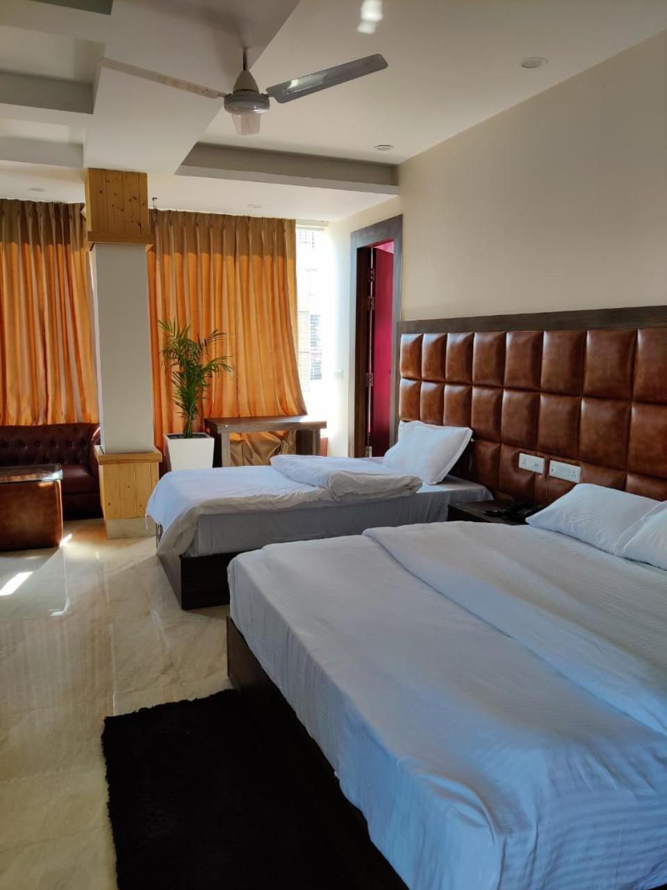 Hotel Maira Dehradun Exterior photo