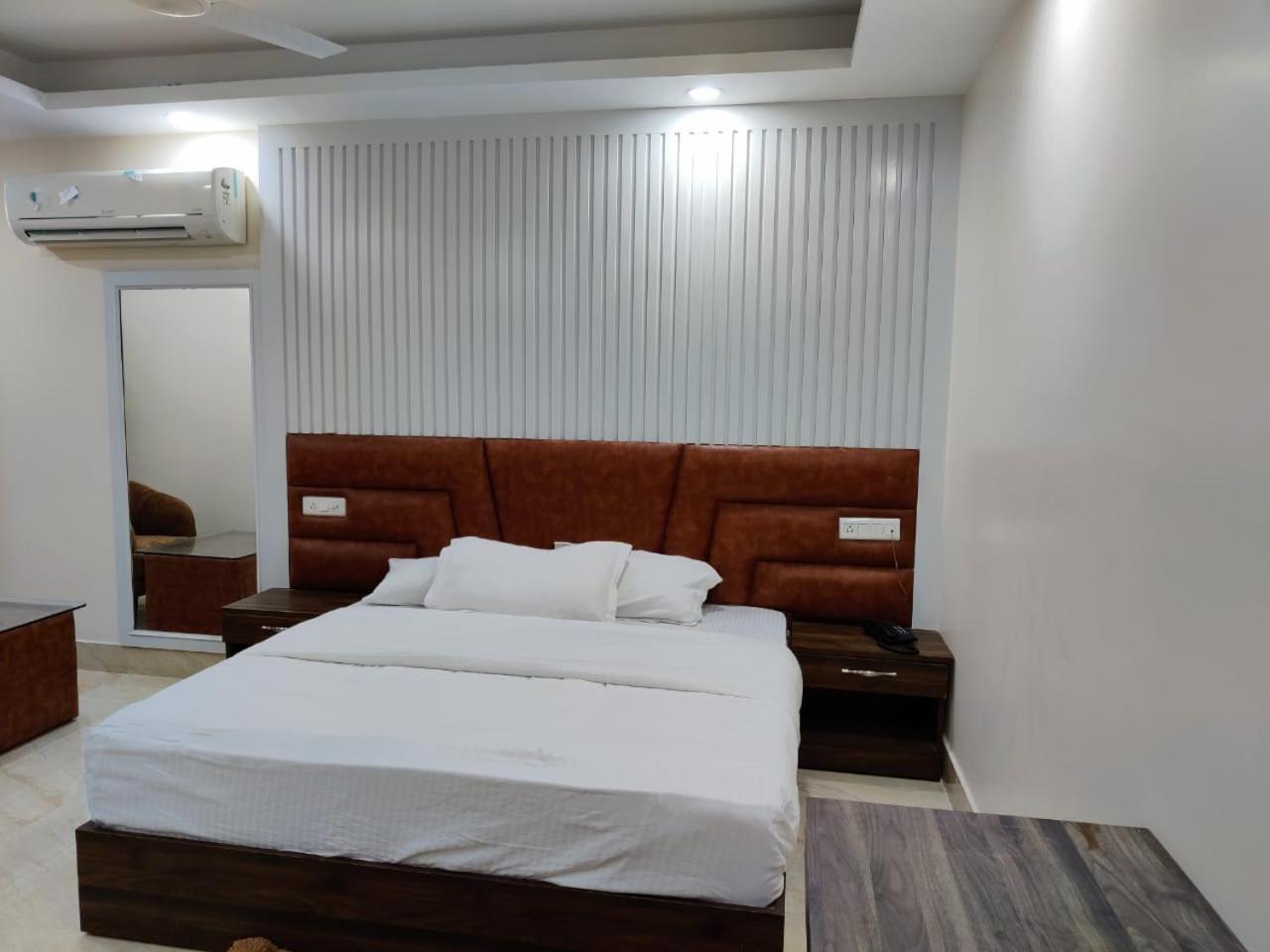 Hotel Maira Dehradun Exterior photo