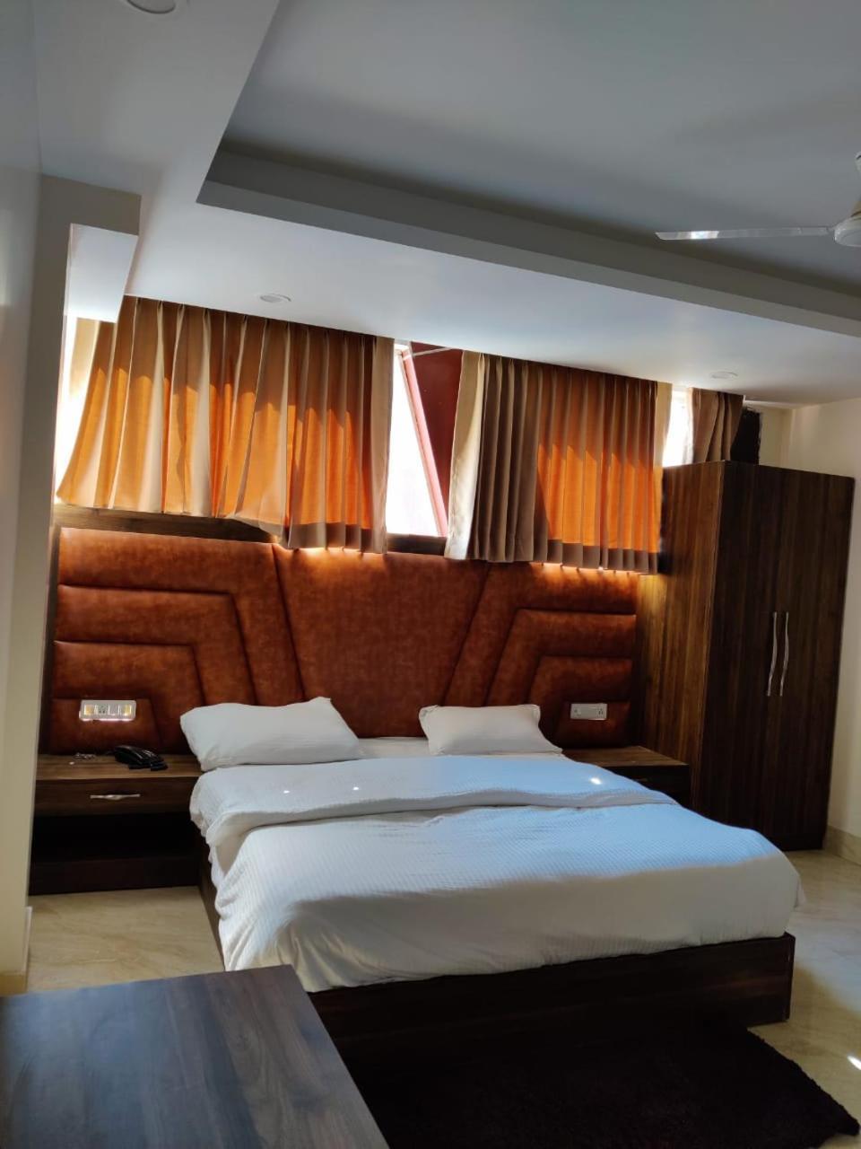 Hotel Maira Dehradun Exterior photo